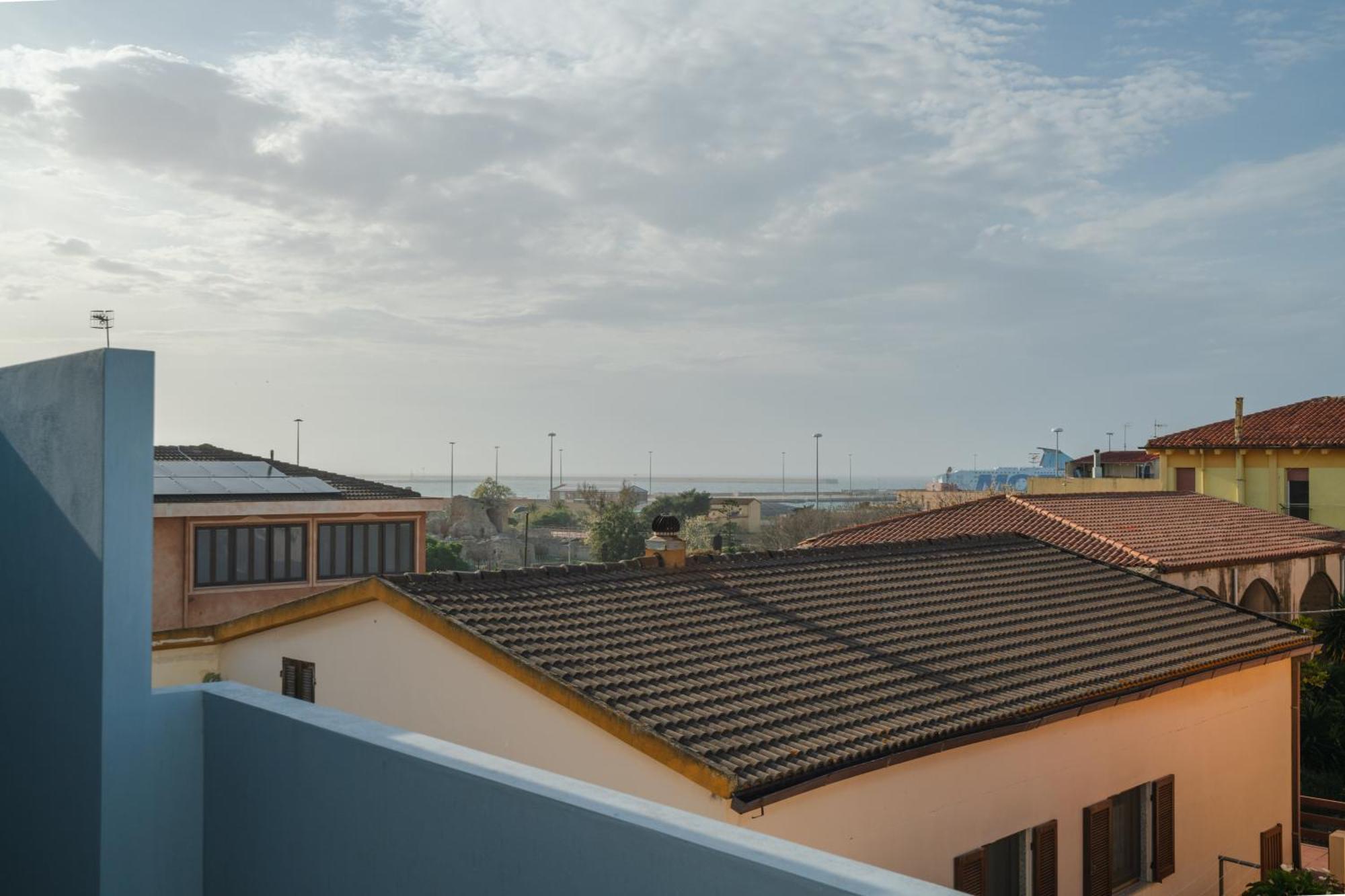 Il Faro Apartment Порто Торес Екстериор снимка